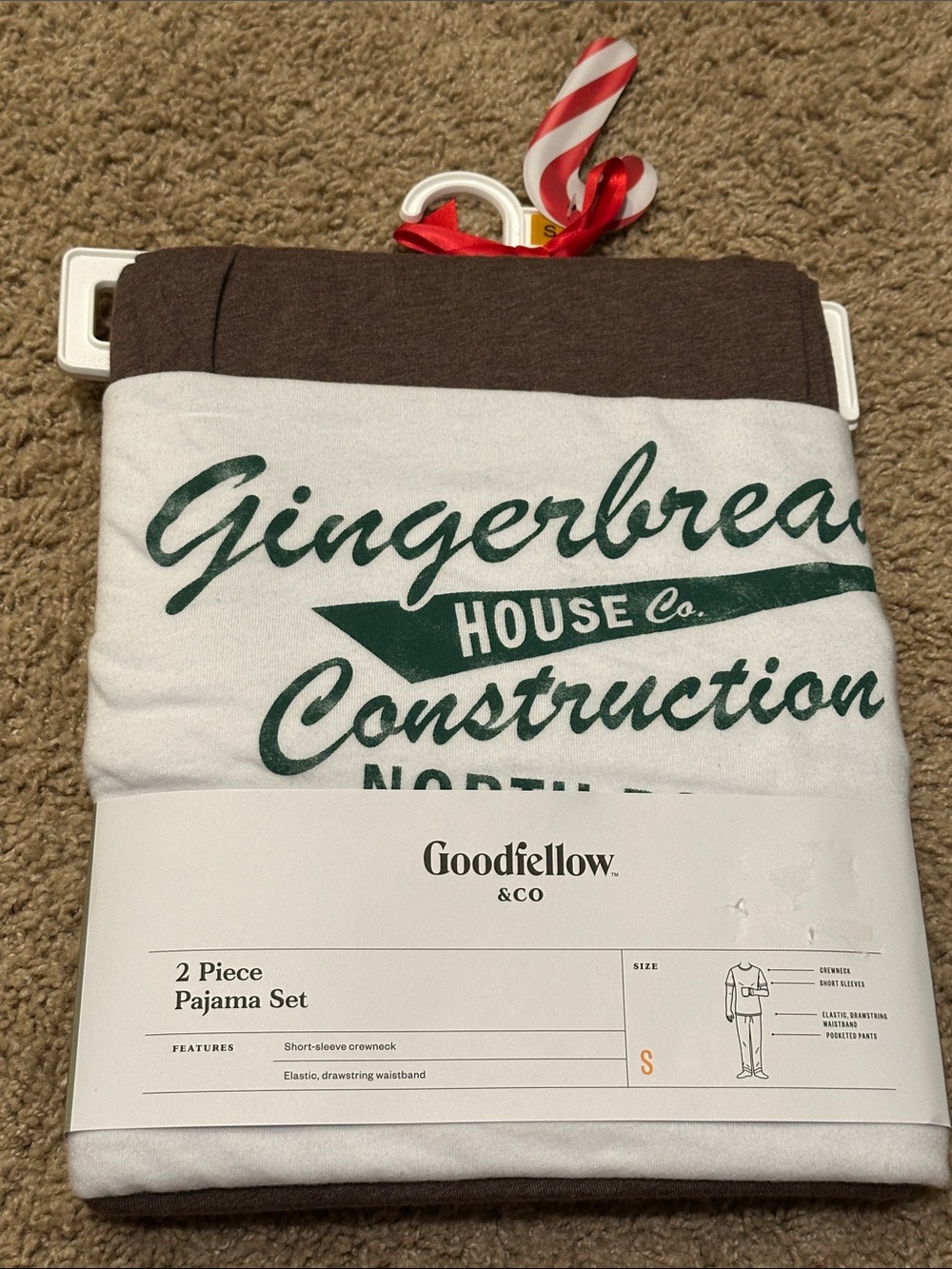 Adult Small gingerbread shirt/pants